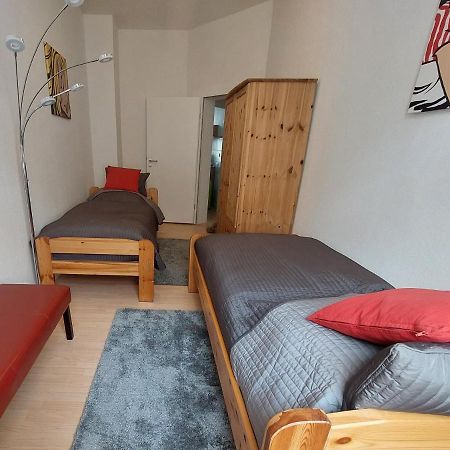 Schoene Zwei-Zimmer-Wohnung "W2" Mit 4 Einzelbetten Und Wlan In Zwenkau Bei Leipzig Im Neuseenland ภายนอก รูปภาพ