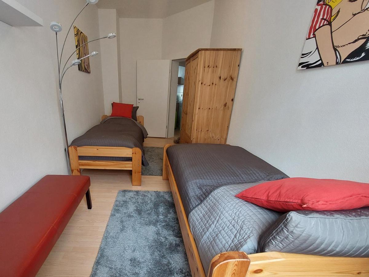 Schoene Zwei-Zimmer-Wohnung "W2" Mit 4 Einzelbetten Und Wlan In Zwenkau Bei Leipzig Im Neuseenland ภายนอก รูปภาพ