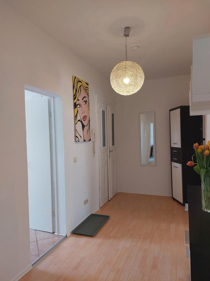 Schoene Zwei-Zimmer-Wohnung "W2" Mit 4 Einzelbetten Und Wlan In Zwenkau Bei Leipzig Im Neuseenland ภายนอก รูปภาพ