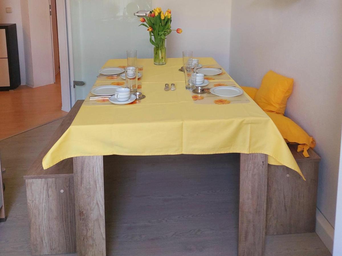 Schoene Zwei-Zimmer-Wohnung "W2" Mit 4 Einzelbetten Und Wlan In Zwenkau Bei Leipzig Im Neuseenland ภายนอก รูปภาพ
